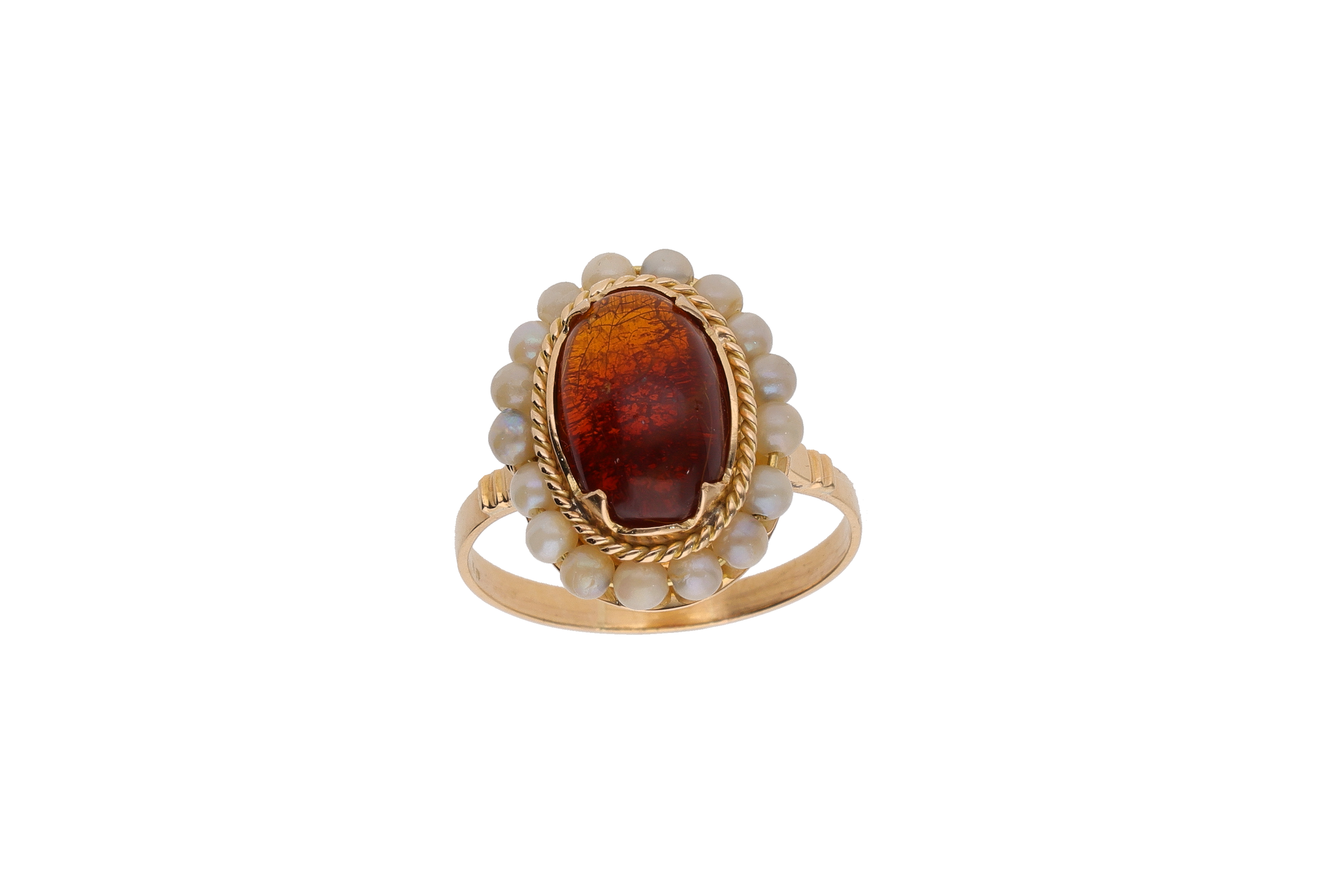 Anello con pietra e perline - Asta Preziosi