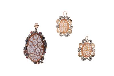 Orecchini e pendente con cammei e diamanti - Asta Preziosi Orecchini e pendente con cammei e diamanti - Asta Preziosi