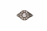 Anello con diamanti e perla - Asta Preziosi Anello con diamanti e perla - Asta Preziosi