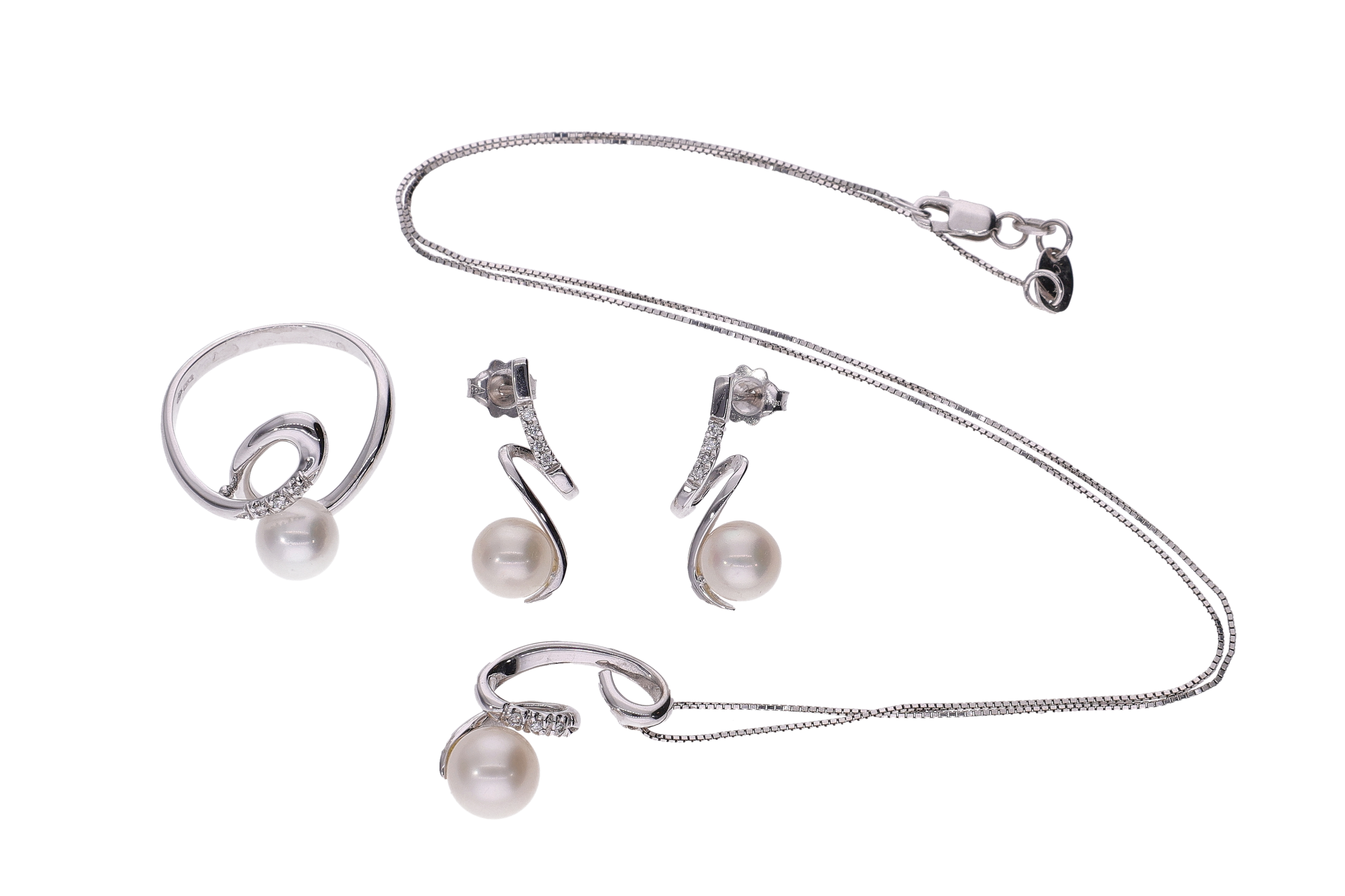 Parure con diamanti e perle coltivate - Asta Preziosi
