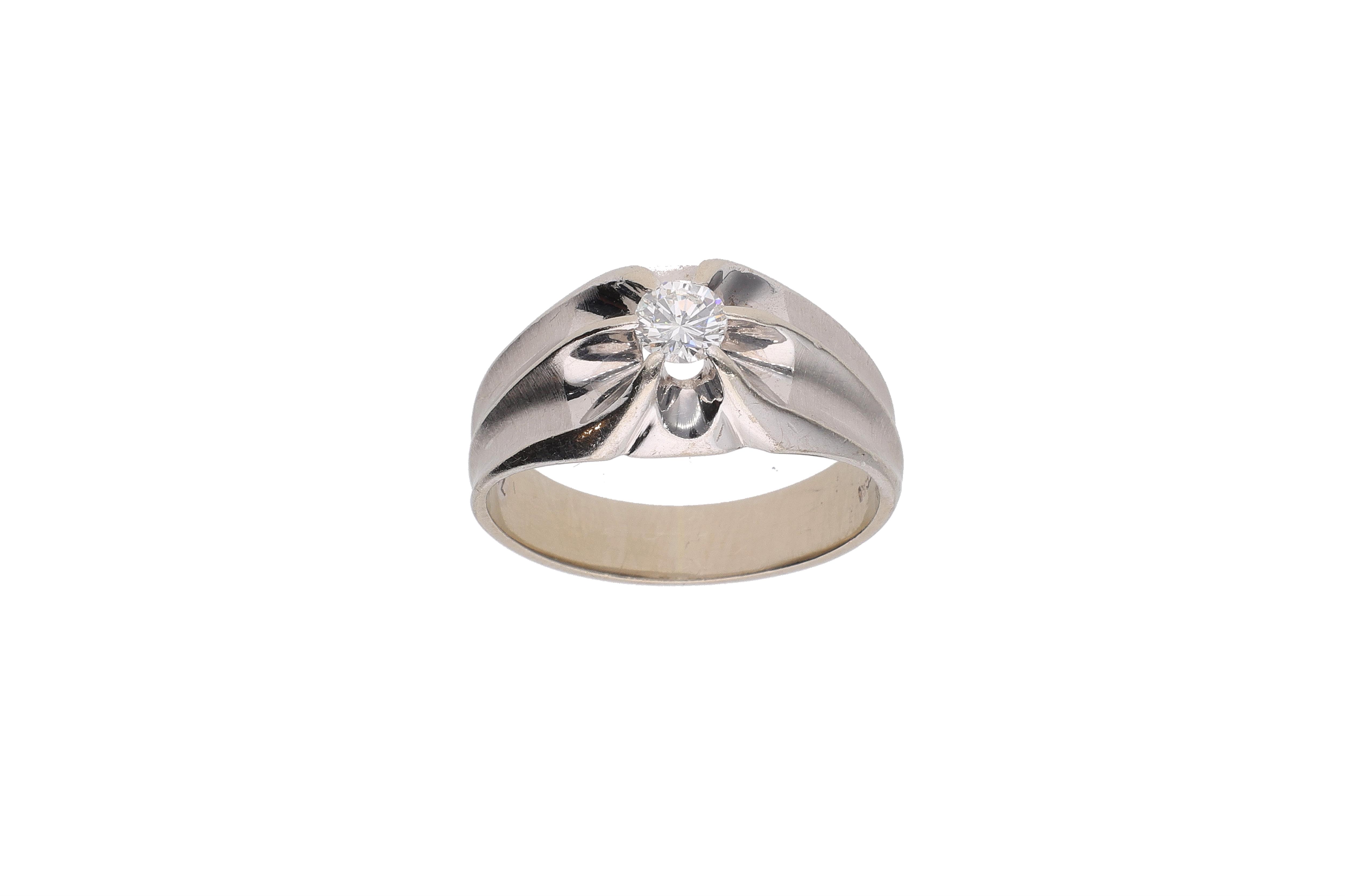 Anello solitario con diamante - Asta Preziosi