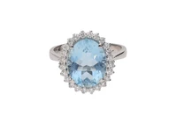 Anello con acquamarina, diamanti e pietre incolore - Asta Preziosi Anello con acquamarina, diamanti e pietre incolore - Asta Preziosi