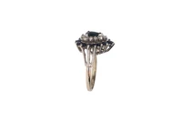 Anello con diamanti e zaffiri - Asta Preziosi Anello con diamanti e zaffiri - Asta Preziosi
