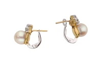 Coppia di orecchini con diamanti e perle coltivate - Asta Preziosi Coppia di orecchini con diamanti e perle coltivate - Asta Preziosi