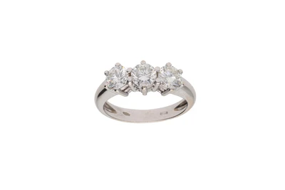 Anello trilogy con diamanti - Asta Preziosi Anello trilogy con diamanti - Asta Preziosi