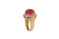 Anello con diamanti e corallo - Asta Preziosi