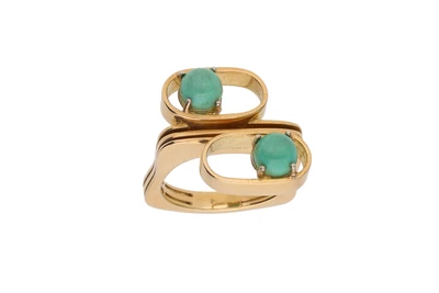 Anello quadrangolare con pietre - Asta Preziosi