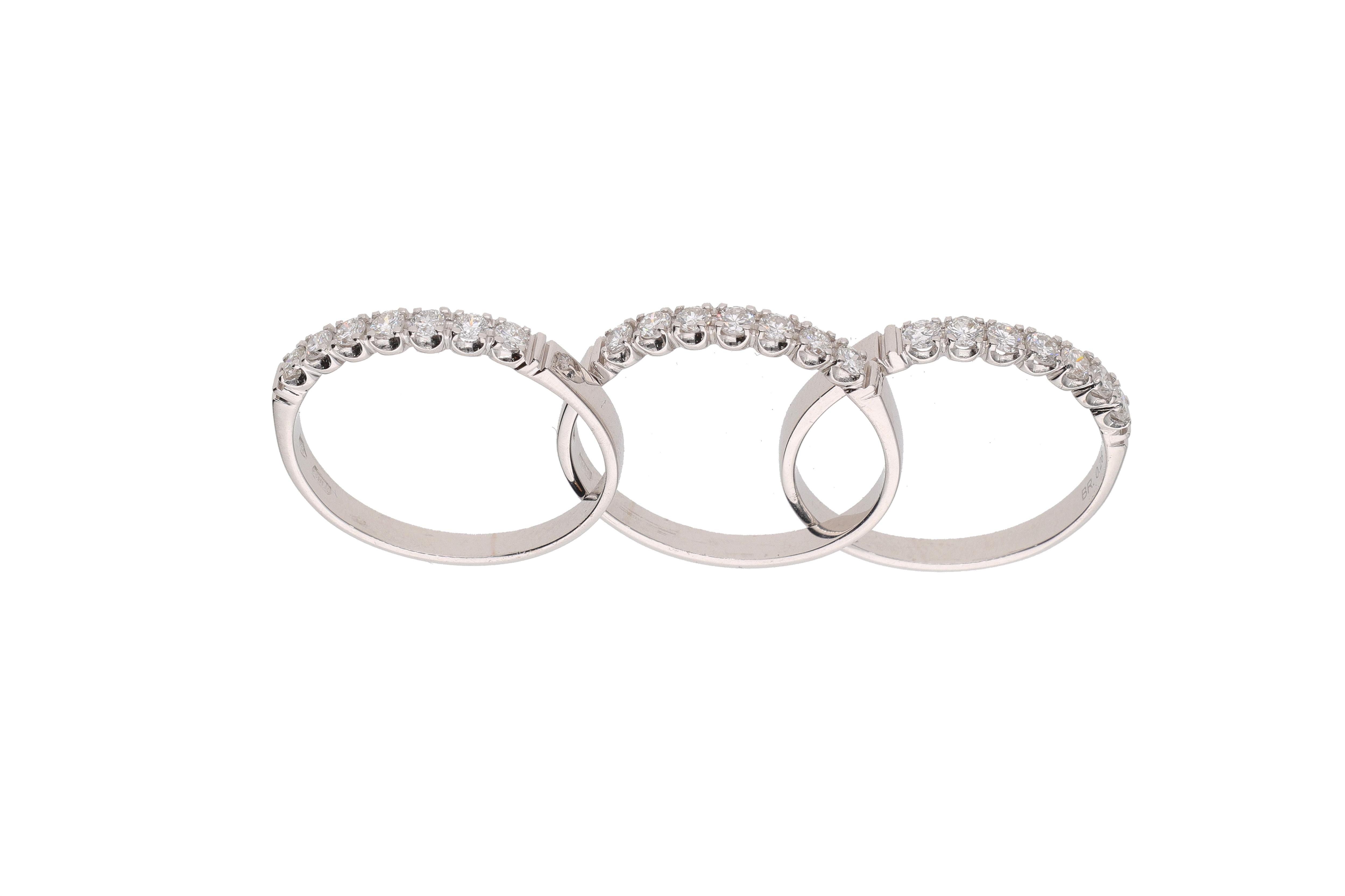 Anello composto da tre verette con diamanti - Asta Preziosi