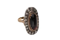 Anello in stile antico con diamanti e pietra - Asta Preziosi Anello in stile antico con diamanti e pietra - Asta Preziosi