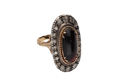 Anello in stile antico con diamanti e pietra - Asta Preziosi Anello in stile antico con diamanti e pietra - Asta Preziosi