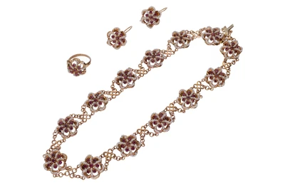 Parure con microperle, rubini e pietre - Asta Preziosi Parure con microperle, rubini e pietre - Asta Preziosi