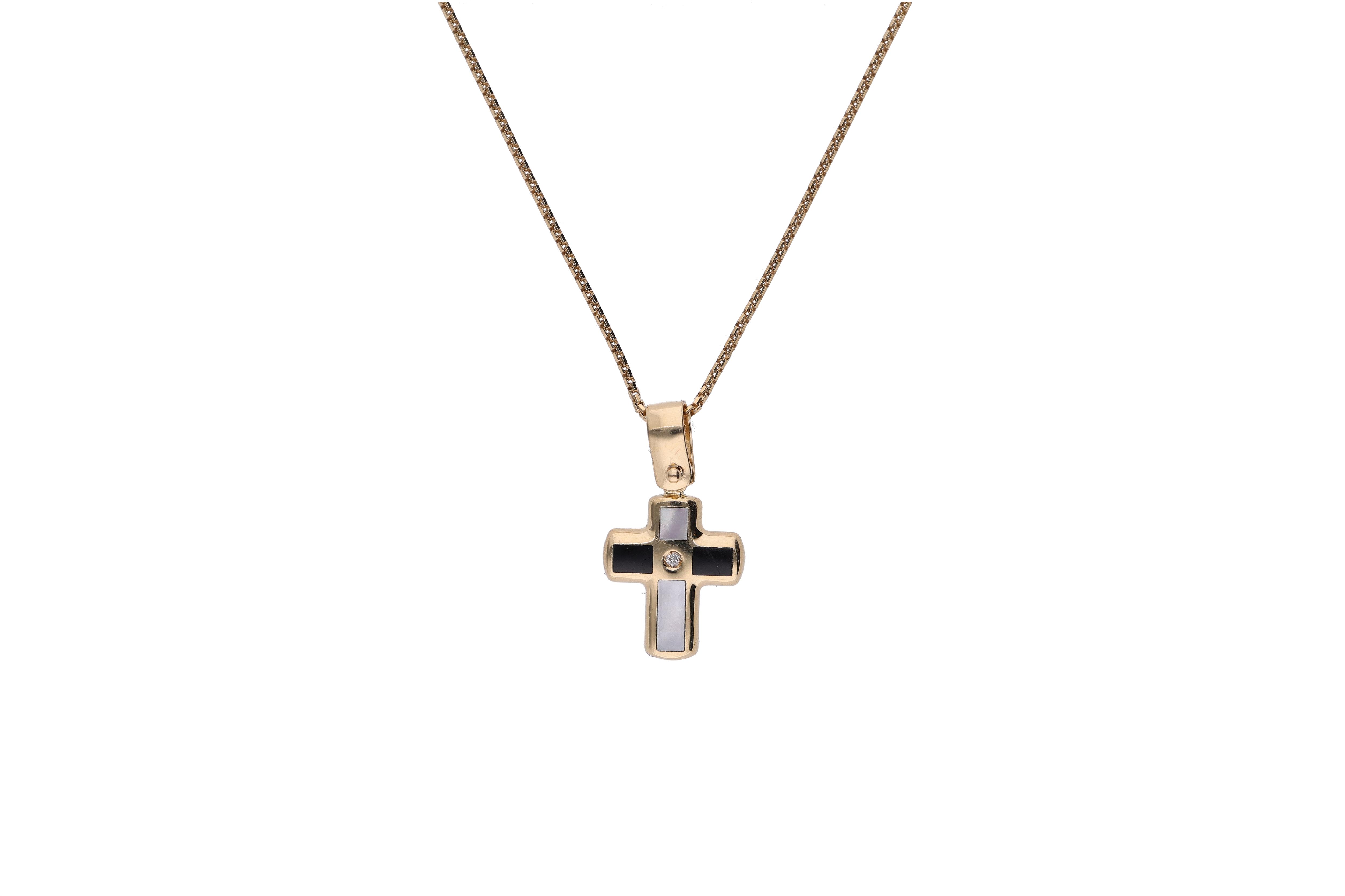 Collana con crocetta , diamante, madreperla e pietre nere - Asta Preziosi