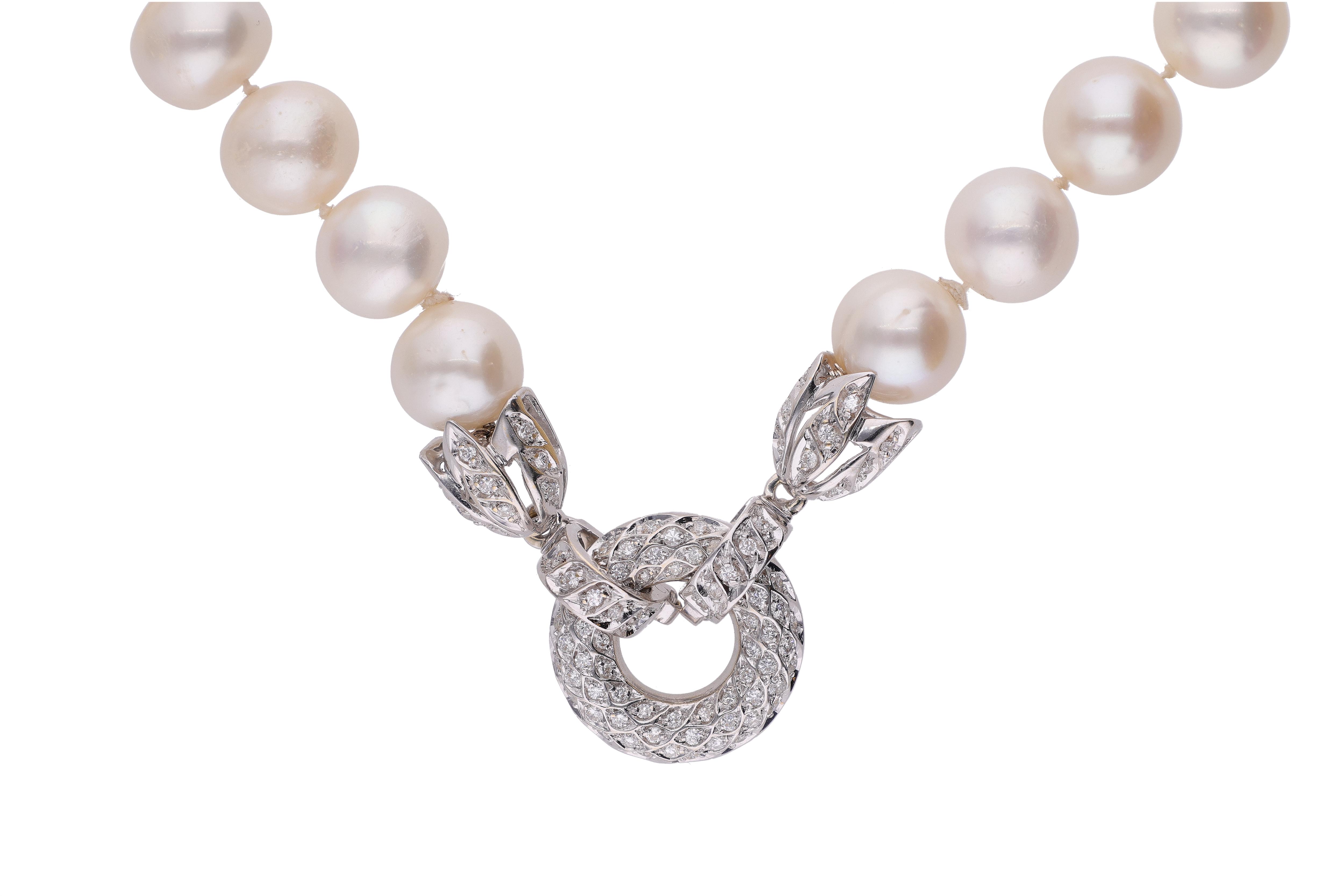 Collana di perle coltivate e diamanti - Asta Preziosi