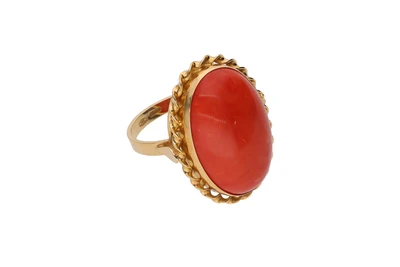 Anello con corallo - Asta preziosi