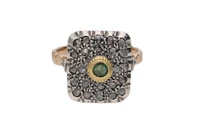 Anello in stile antico con smeraldo e diamanti - Asta Preziosi Anello in stile antico con smeraldo e diamanti - Asta Preziosi