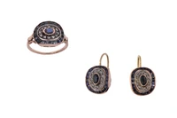 Demi parure, anello e coppia di orecchini con diamanti, zaffiri e pietre - Asta Preziosi Demi parure, anello e coppia di orecchini con diamanti, zaffiri e pietre - Asta Preziosi