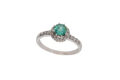 Anello con piccoli diamanti e smeraldo - Asta Preziosi Anello con piccoli diamanti e smeraldo - Asta Preziosi