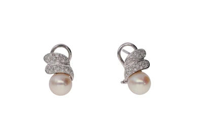 Paio di orecchini con diamanti e perle coltivate - Asta Preziosi Paio di orecchini con diamanti e perle coltivate - Asta Preziosi