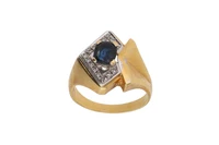 Anello con diamanti e zaffiro - Asta Preziosi Anello con diamanti e zaffiro - Asta Preziosi