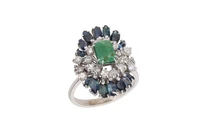 Anello con diamanti, smeraldo e zaffiri - Asta Preziosi Anello con diamanti, smeraldo e zaffiri - Asta Preziosi