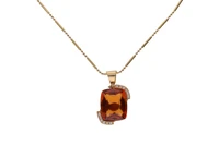 Collana con pendente di diamanti e pietra - Asta Preziosi Collana con pendente di diamanti e pietra - Asta Preziosi
