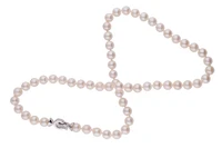 Collana di perle coltivate con chiusura di diamanti - Asta Preziosi Collana di perle coltivate con chiusura di diamanti - Asta Preziosi