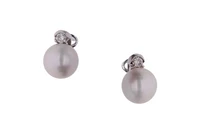 Orecchini con perle coltivate e diamanti - Asta Preziosi Orecchini con perle coltivate e diamanti - Asta Preziosi
