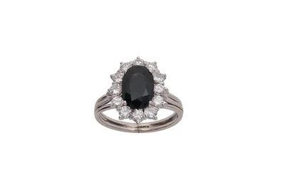 Anello con diamanti e zaffiro - Asta Preziosi Anello con diamanti e zaffiro - Asta Preziosi