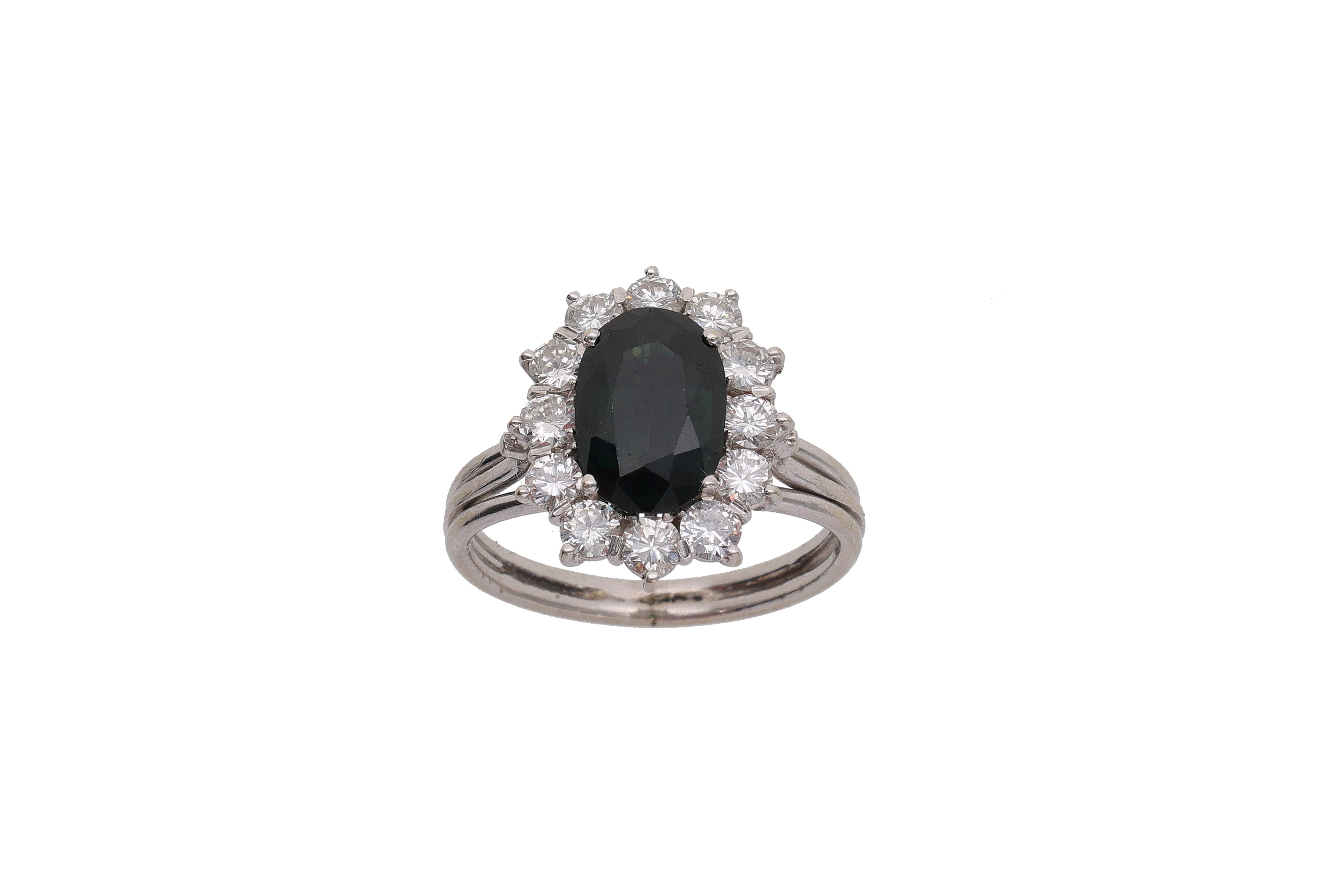 Anello con diamanti e zaffiro - Asta Preziosi