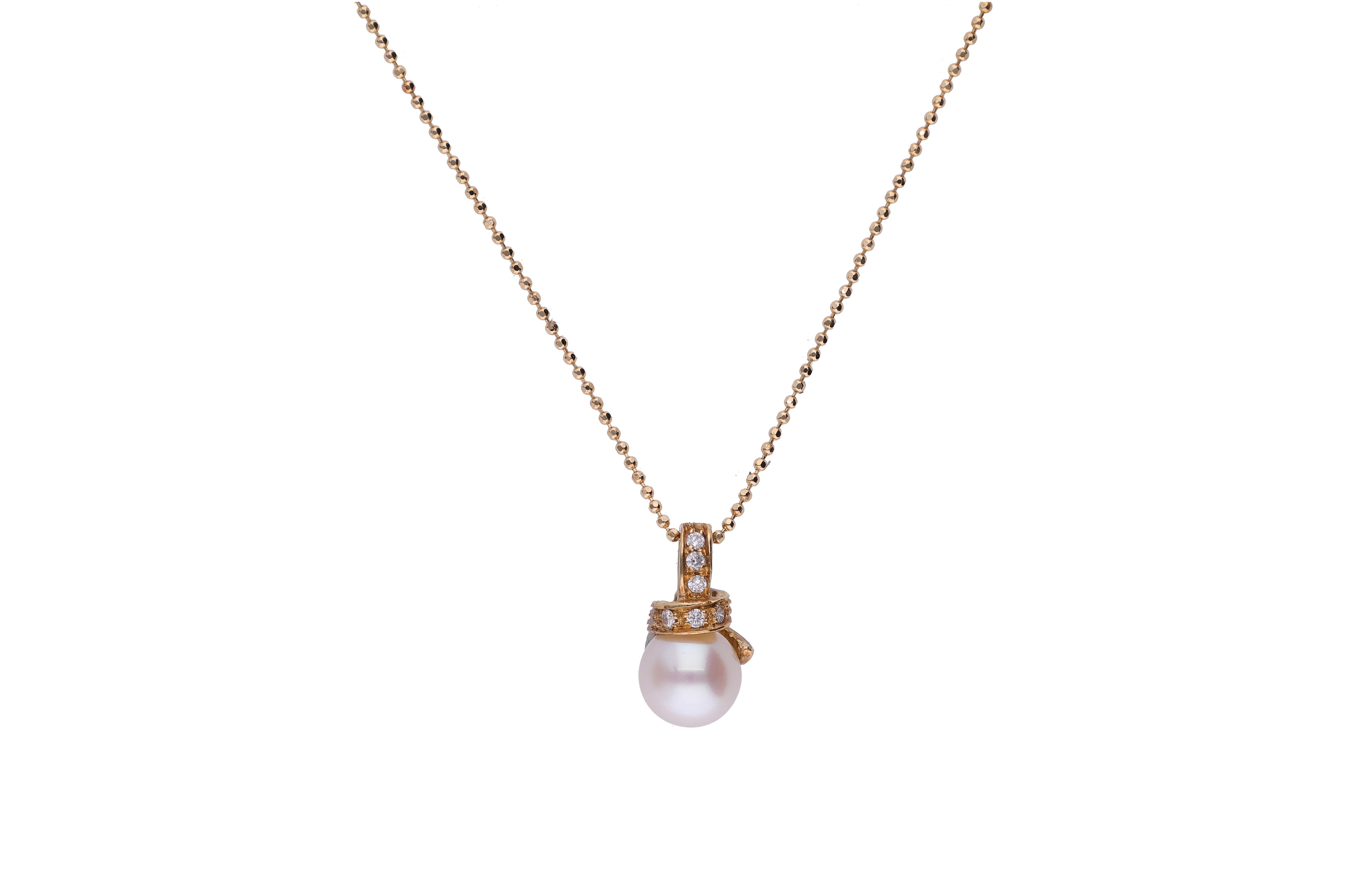 Collana con pendente con diamanti e perla coltivata - Asta Preziosi