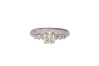 Anello con diamanti - Asta Preziosi Anello con diamanti - Asta Preziosi