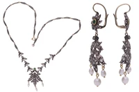 Demi parure con diamanti, smeraldi e perle - Asta Preziosi Demi parure con diamanti, smeraldi e perle - Asta Preziosi