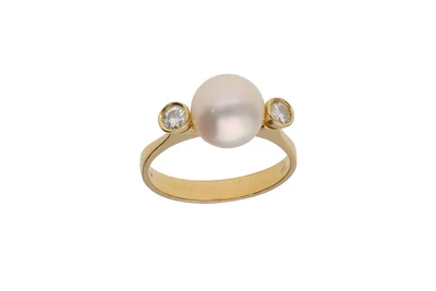 Anello con perla coltivata e diamanti - Asta Preziosi