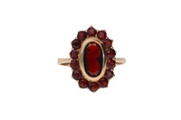 Anello con pietre rosse - Asta Preziosi