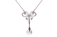 Collana con diamanti e perlina - Asta Preziosi Collana con diamanti e perlina - Asta Preziosi