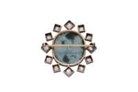 Spilla con miniatura e diamanti - Asta Preziosi Spilla con miniatura e diamanti - Asta Preziosi