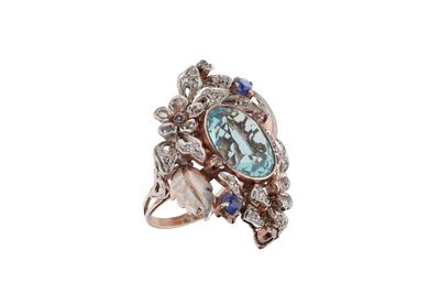 Anello con pietra azzurra, zaffiri e diamanti - Asta Preziosi Anello con pietra azzurra, zaffiri e diamanti - Asta Preziosi