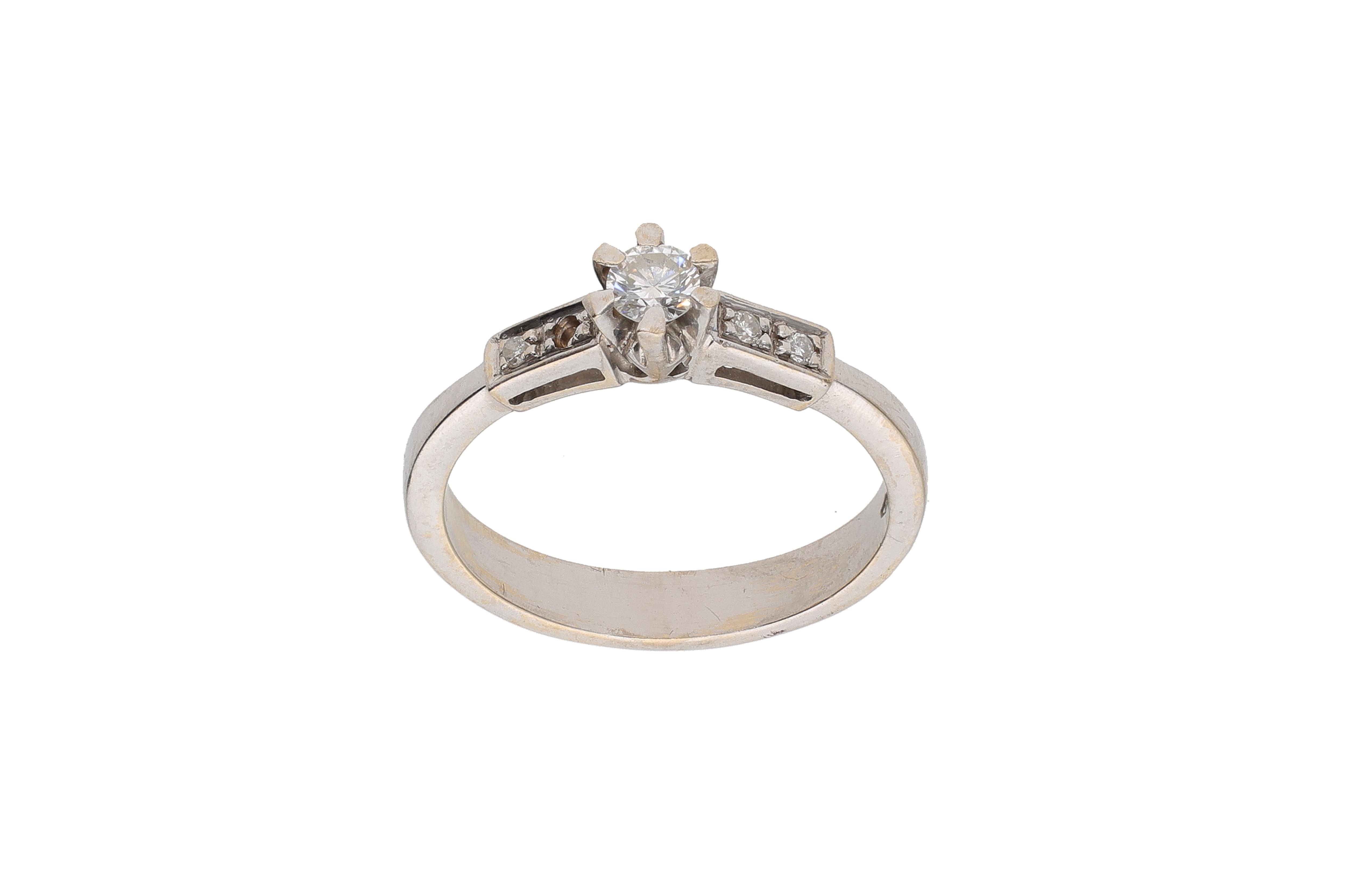 Anello con diamanti - Asta Preziosi