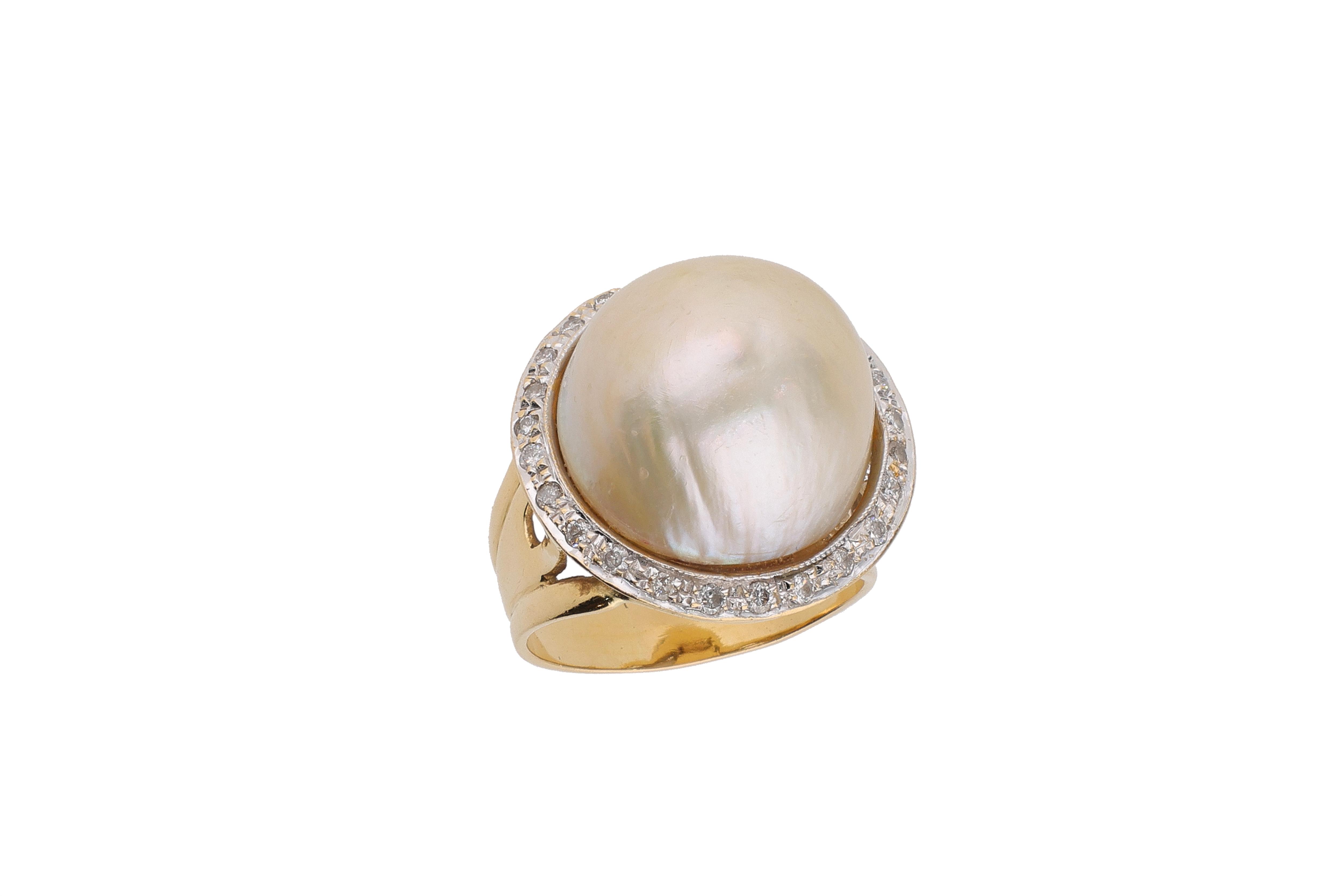 Anello con perla mabe' e diamanti - Asta Preziosi