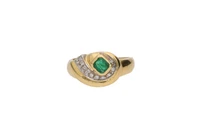 Anello con diamanti e smeraldo - Asta Preziosi Anello con diamanti e smeraldo - Asta Preziosi