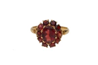 Anello con granati - Asta Preziosi