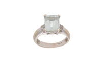 Anello con diamanti e acquamarina - Asta Preziosi Anello con diamanti e acquamarina - Asta Preziosi