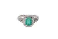 Anello con smeraldo e diamanti - Asta Preziosi Anello con smeraldo e diamanti - Asta Preziosi