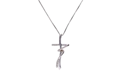 Collana e crocetta con diamanti - Asta Preziosi