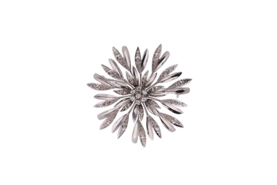 Spilla a motivo floreale con diamanti - Asta Preziosi Spilla a motivo floreale con diamanti - Asta Preziosi