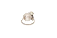 Anello con diamanti e perla coltivata - Asta Preziosi Anello con diamanti e perla coltivata - Asta Preziosi