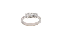 Anello trilogy con diamanti - Asta Preziosi Anello trilogy con diamanti - Asta Preziosi