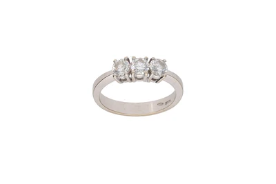Anello trilogy con diamanti - Asta Preziosi Anello trilogy con diamanti - Asta Preziosi
