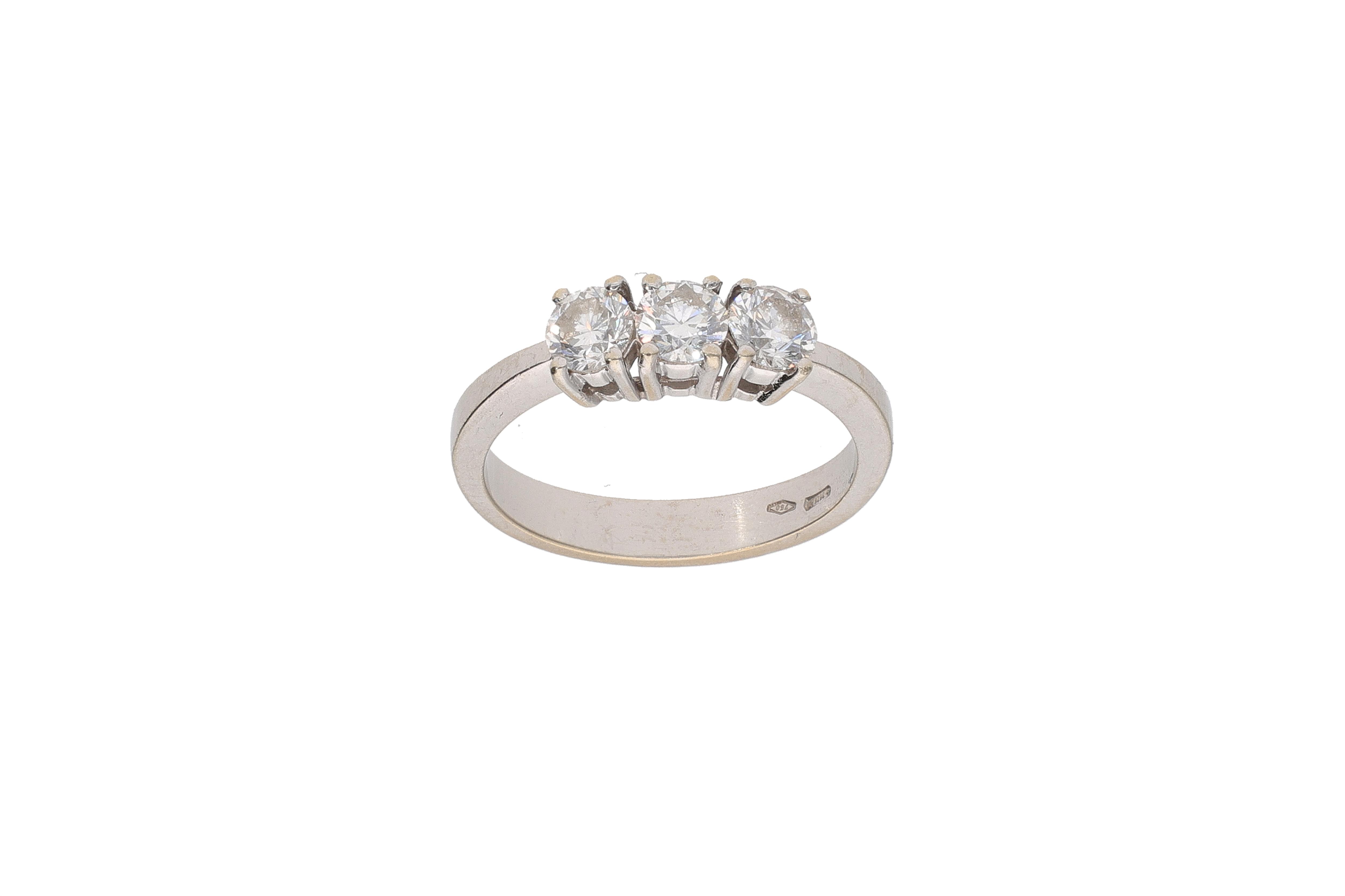 Anello trilogy con diamanti - Asta Preziosi