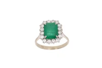 Anello con diamanti e smeraldo - Asta Preziosi